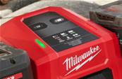 M18™ SUPER CHARGEUR DOUBLE Milwaukee 4932492531