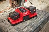 M18™ SUPER CHARGEUR DOUBLE Milwaukee 4932492531